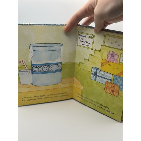 Molly Mouse Goes Shopping‎ Fun with a Mouse on a String 1979 HC Collectible - Picture 5 of 6